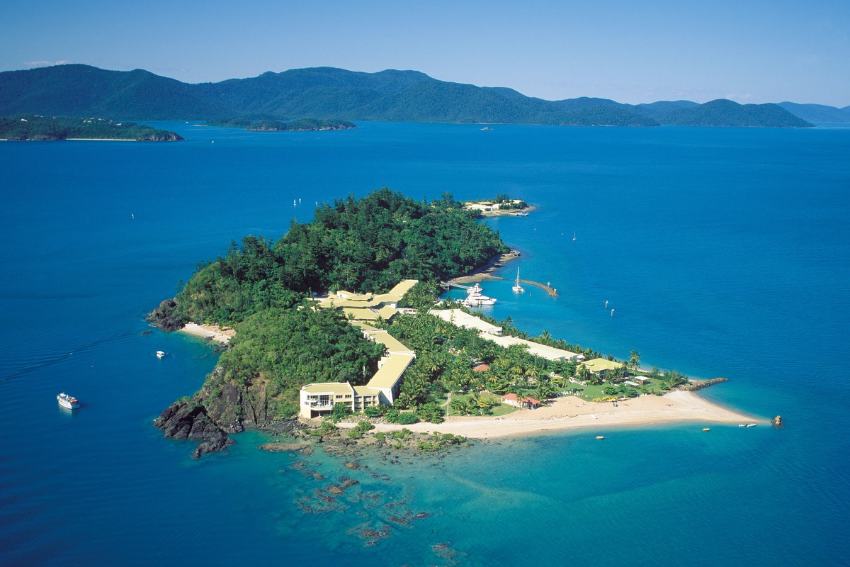 Ferries to Daydream Island
