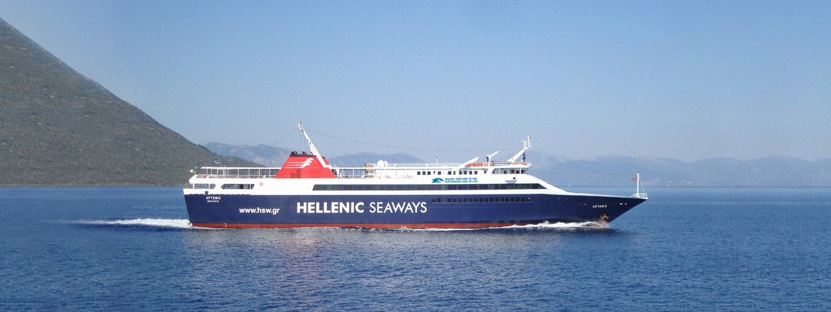 Hellenic-Seaways-Fähre „Artemis“ zwischen den griechischen Inseln