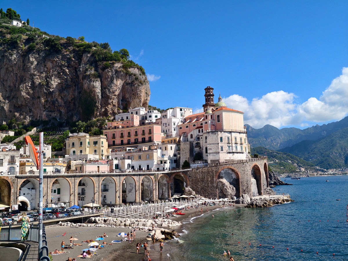 Fähren nach Vietri sul mare
