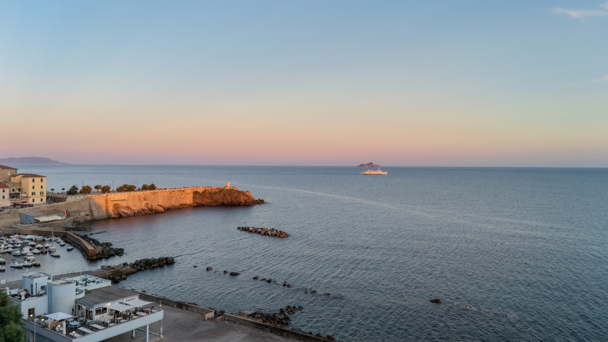 Ferries to Piombino