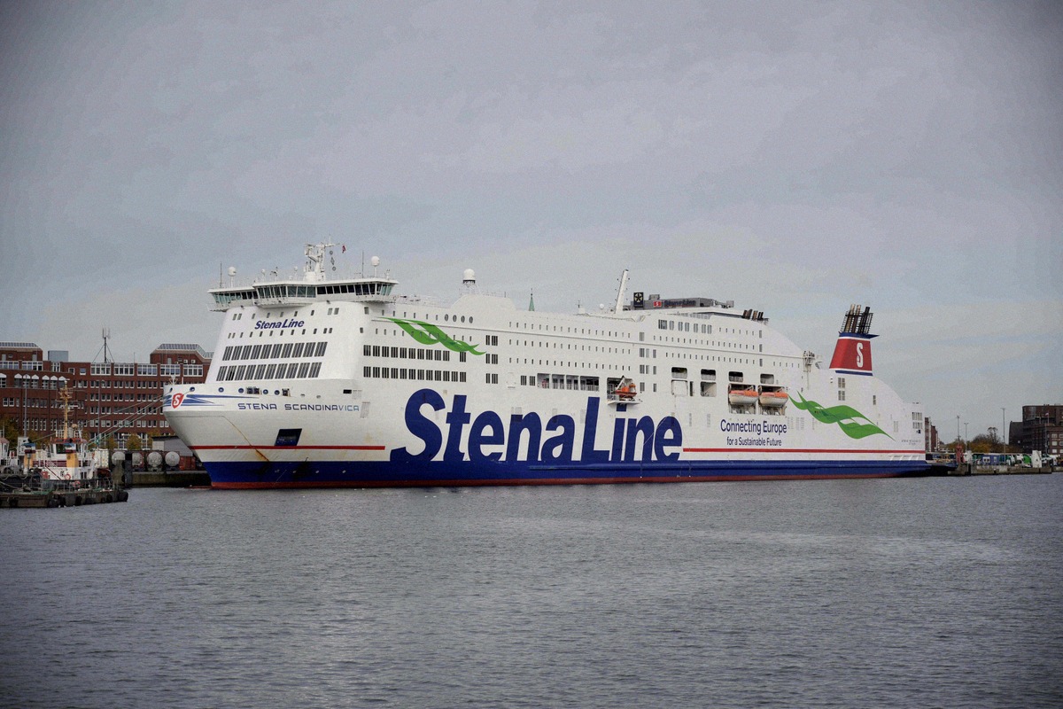 Die Stena-Line-Fähre Stena Scandinavica liegt im Hafen von Kiel und verkehrt von hier