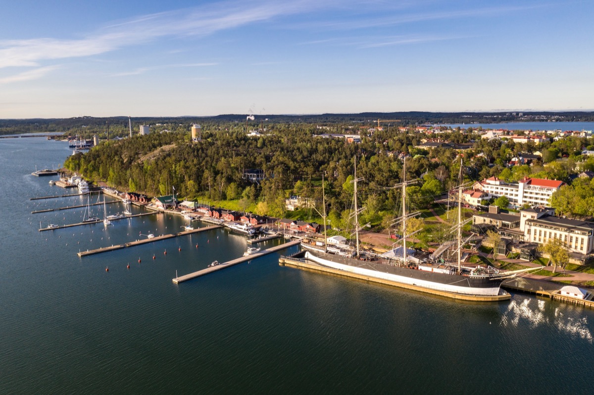 Ferries to Mariehamn