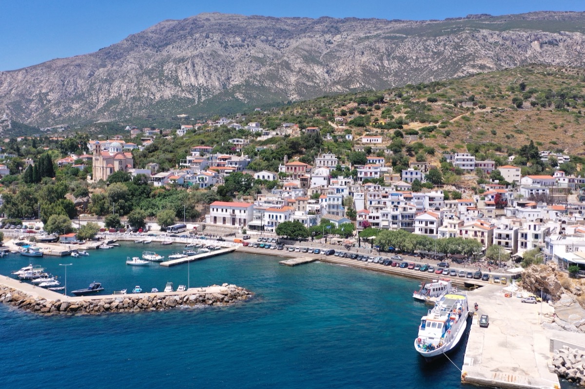 Ferries to Agios Kirikos