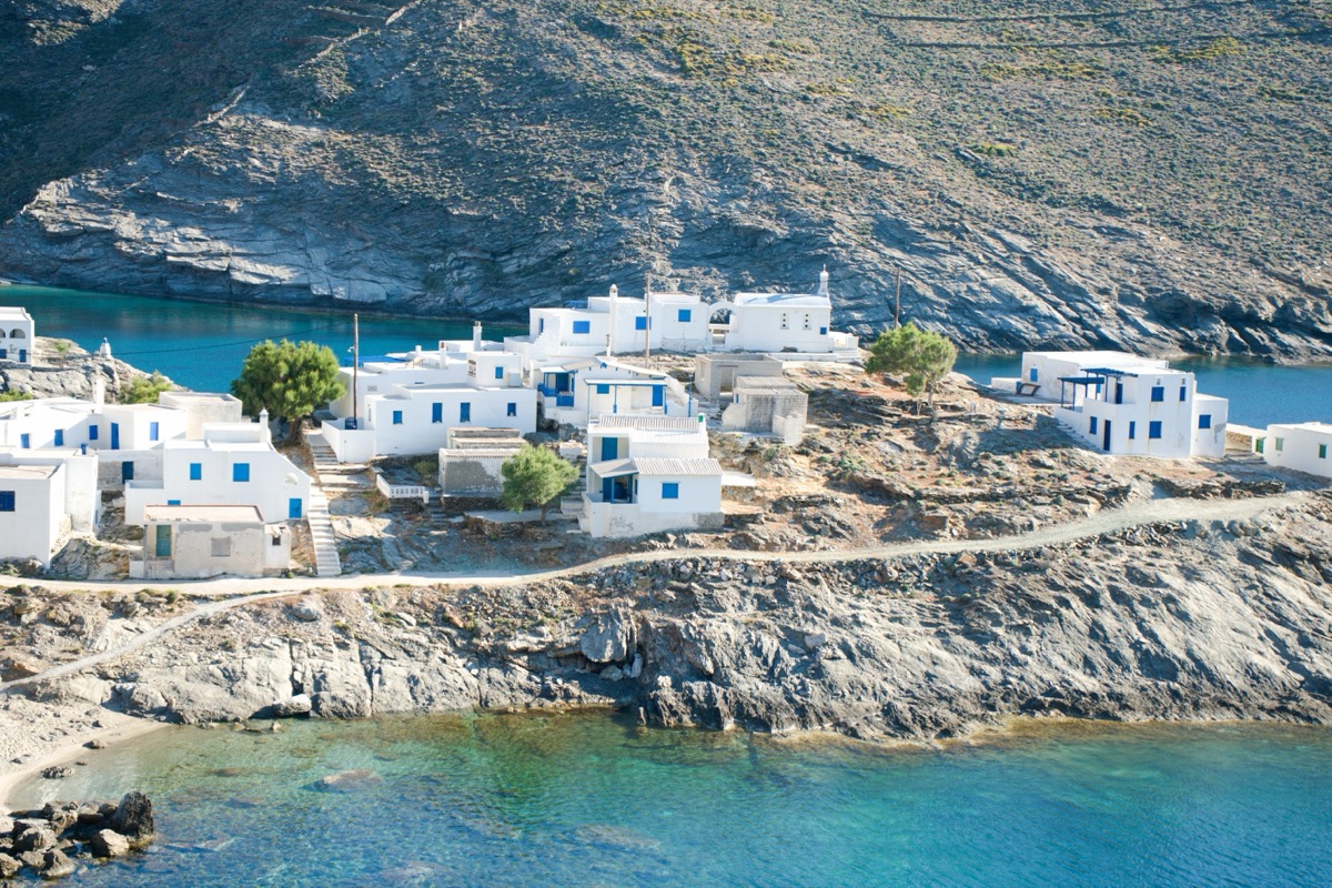 Ferries to Folegandros