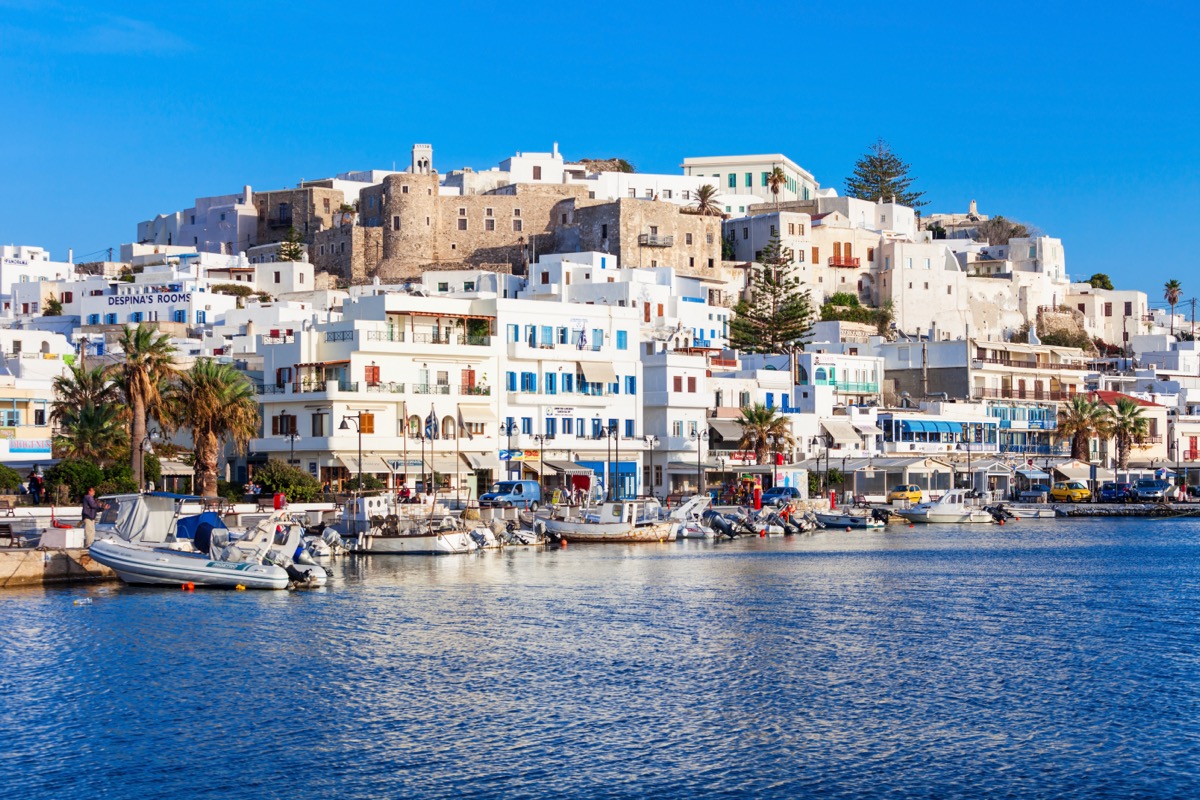 Ferries to Naxos