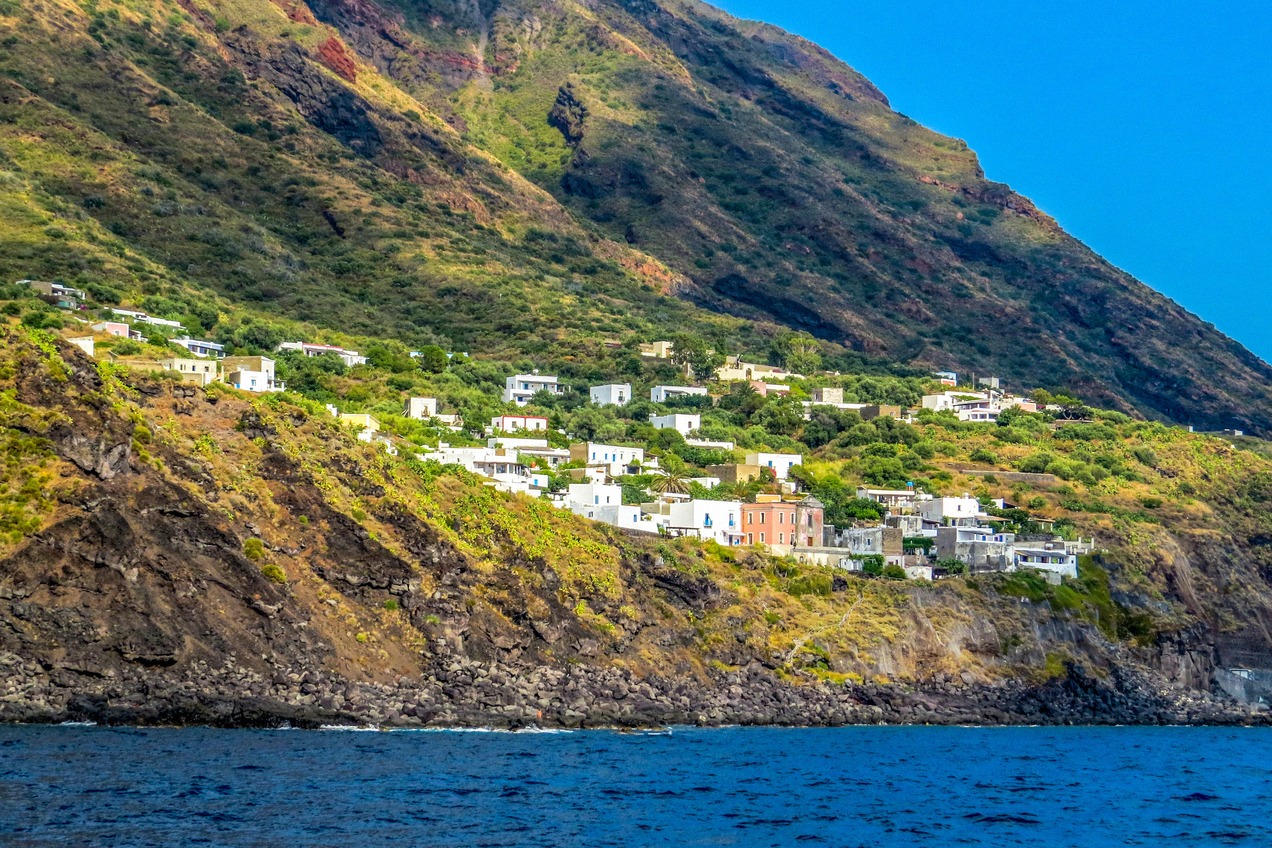 Dorf Ginostra am Vulkanhang des Stromboli