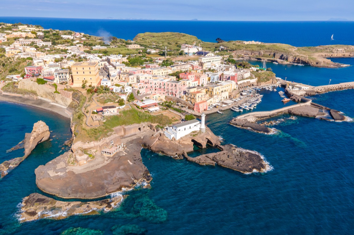 Ferries to Ventotene