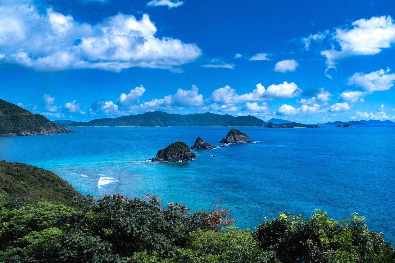 Küstenpanorama von Amami-Ōshima, nahe Naze