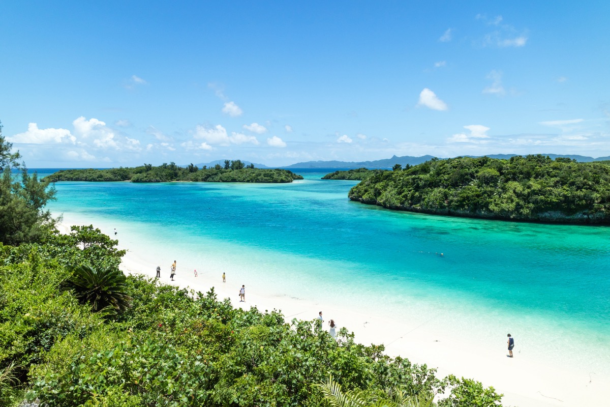 Ferries to Ishigaki