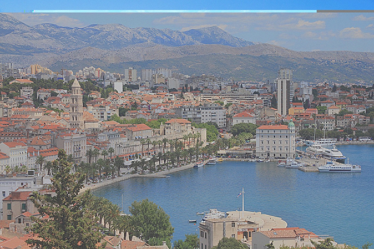 Panoramablick über Split vom Marjan-Hügel mit Diokletianpalast