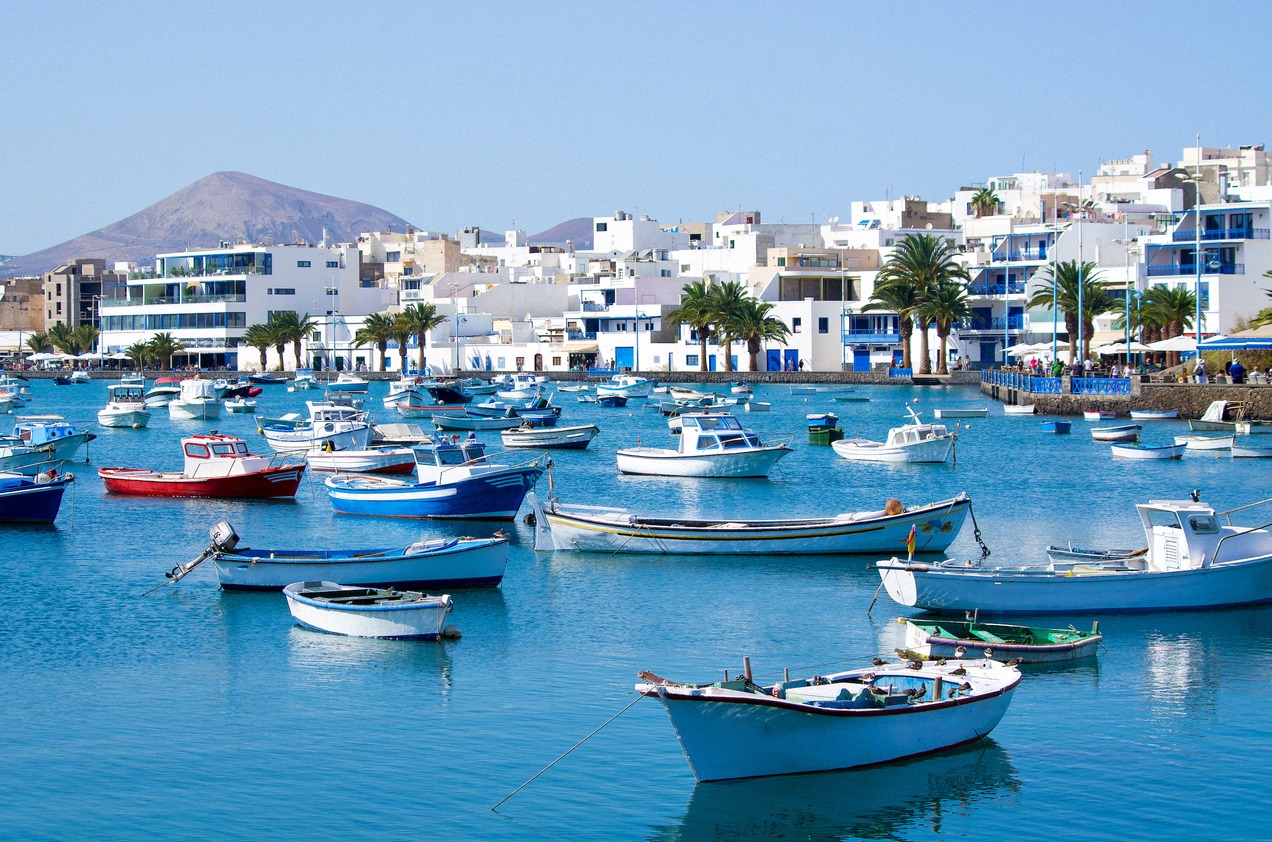 Blick über den Charco de San Ginés in Arrecife, der Hauptstadt Lanzarotes