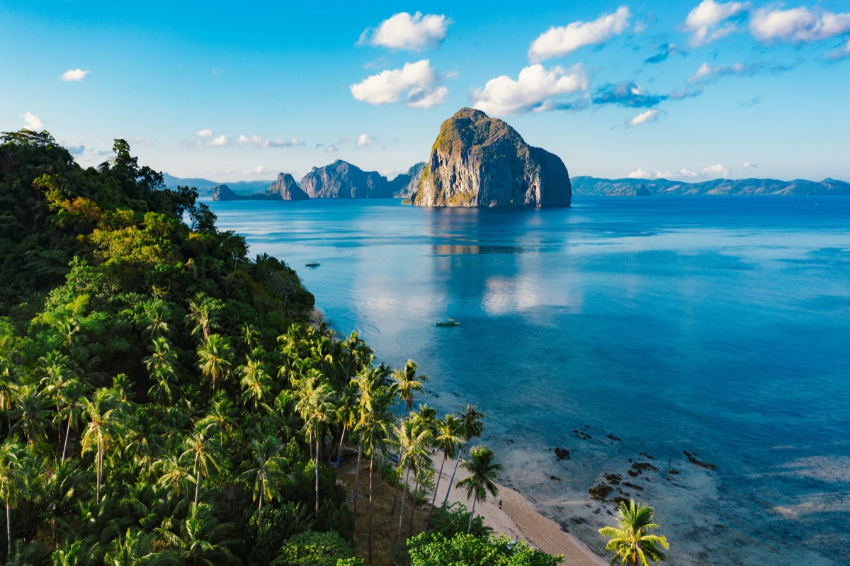 Ferries to El Nido
