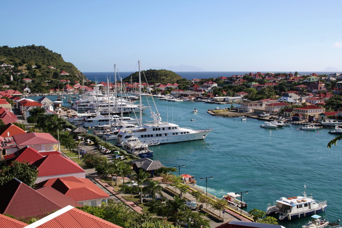 Ferries to Gustavia
